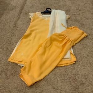 Girl’s Indian Salwar Kameez